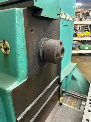 #3 X 72" X 18" CINCINNATI MODEL #330-18 VERCIPOWER HORIZONTAL MILLING MACHINE: YOBRO #24517