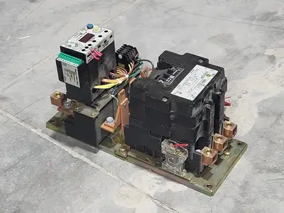 100HP Size 4 Contactor 8536SFO1876S w/ Relay 9065SP46