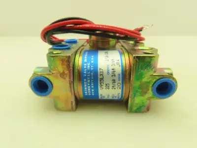 Honeywell Skinner V955LX17 Solenoid Valve 4-Way NC 24VAC 60 Hz 225 PSI 1/4" NPT