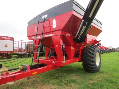 New | in-Stock 2025 E-Z TRAIL 870 Grain Carts Pennsylvania US | Zimmerman Farm Service #1409827