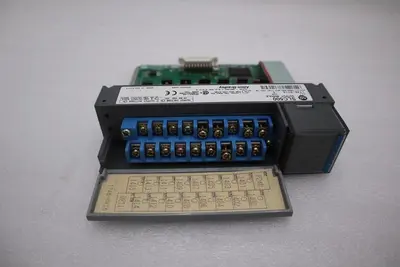 Allen Bradley 1746-OV16 /C SLC 500 16-Point Digital Output Module STOCK K-678-C