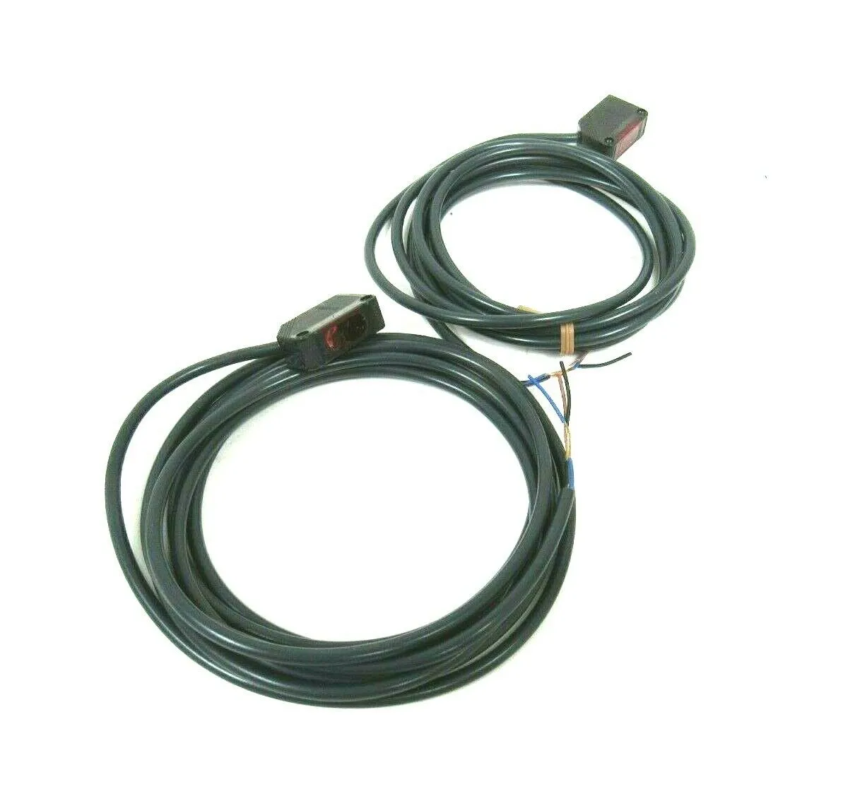 NEW LOT OF 2 OMRON E3Z-R81 PHOTOELECTRIC SWITCH E3ZR81