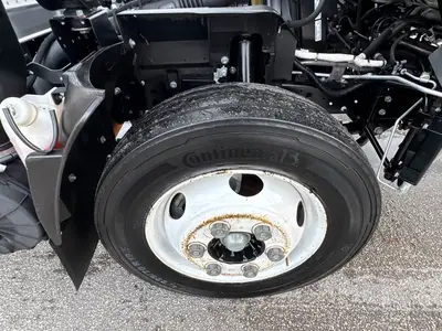 Used 2023 ISUZU NPR HD Box trucks Florida US | Truck and Van Outlet #1509234