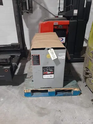 USED 2015 RAYMOND 960-CSR30T ELECTRIC MAN UP SWING REACH TURRET FORKLIFT