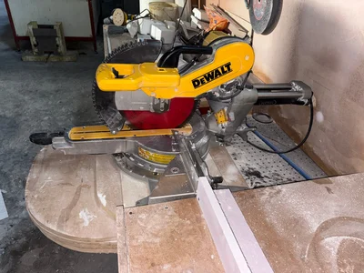 Used _UNKNOWN_ _UNKNOWN_ Double Miter Saws Georgia US | Auction Management Corporation #1548661