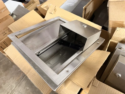 Used HUGE LOT OF TOILET PAPER ROLL HOLDERS, AND PAPER TOWEL DISPENSERS. _UNKNOWN_ Janitorial Equipment Michigan US | Miedema Asset Management Group #1403027