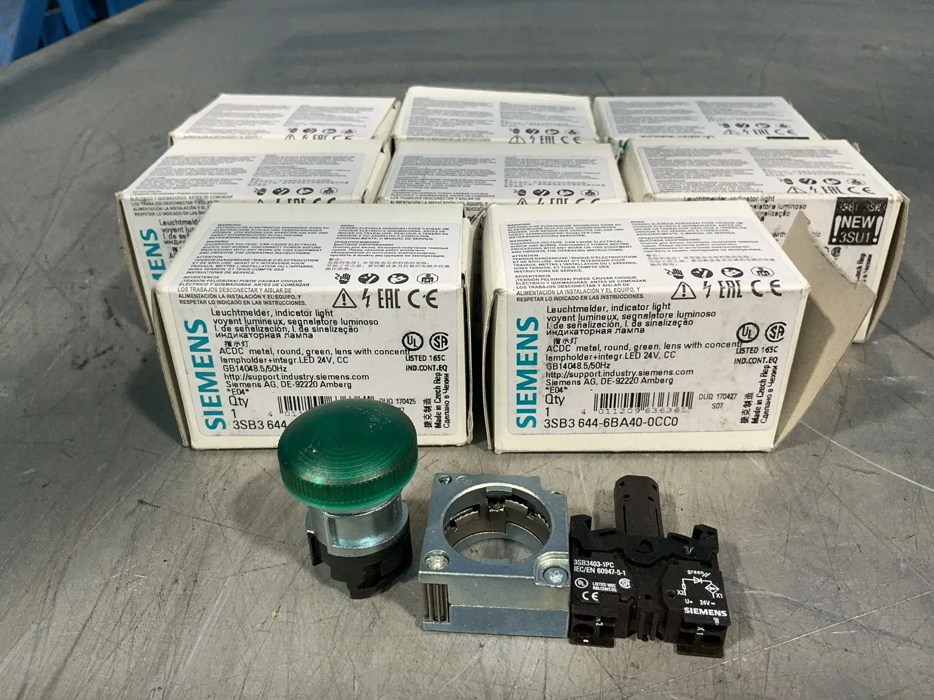 Used SIEMENS 3SB3 6446BA400CC0 Light Source Equipment Ohio US | HGR 24 #1474898