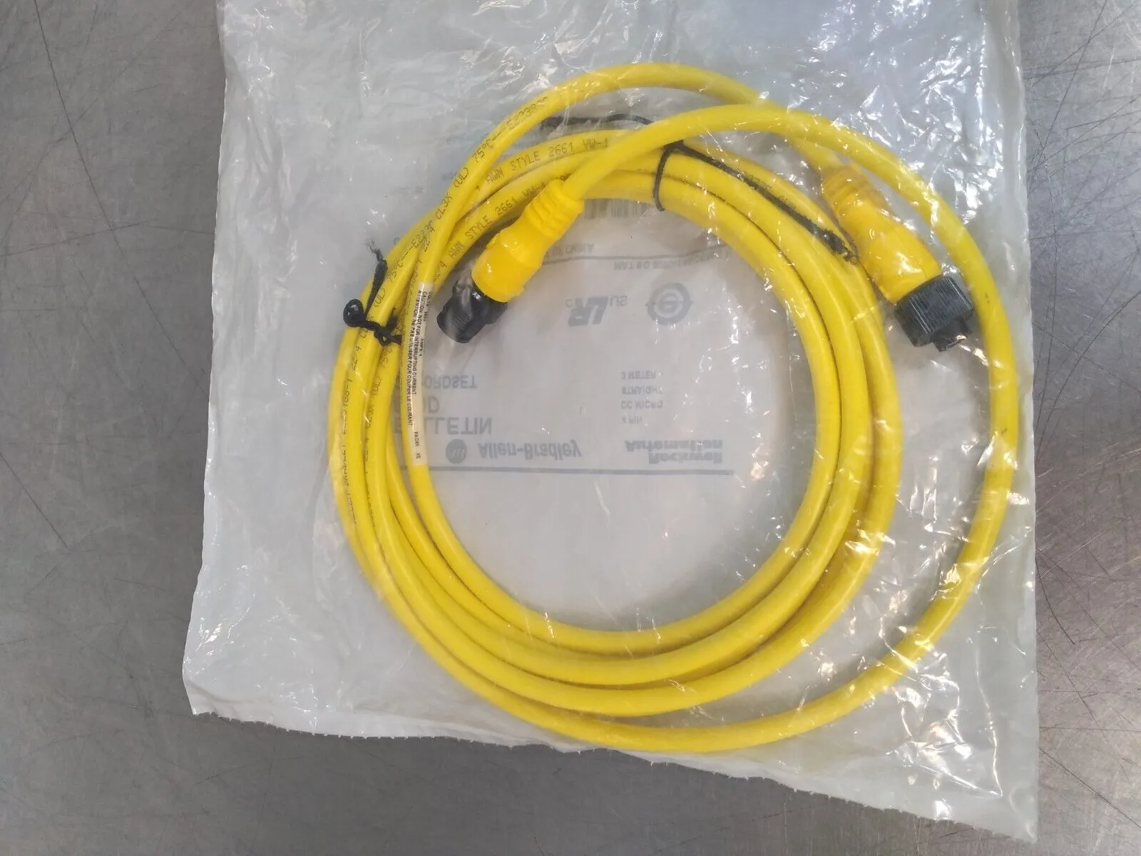 Allen Bradley 889D-F4ACDM-3/B QD Corset Loc5B15