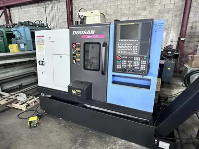2015 DOOSAN LYNX 220LC CNC Lathes | Toolquip, Inc. (4)