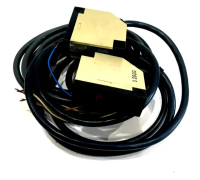 NEW OMRON E3JK-5S3 PHOTOELECTRIC SWITCH SET 24 to 240VAC 12 to 240VDC E3JK5S3