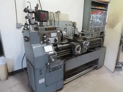 1981 WHACHEON WEBB 15 3/4 x 40 Manual Lathes | MD Equipment Services LLC (3)