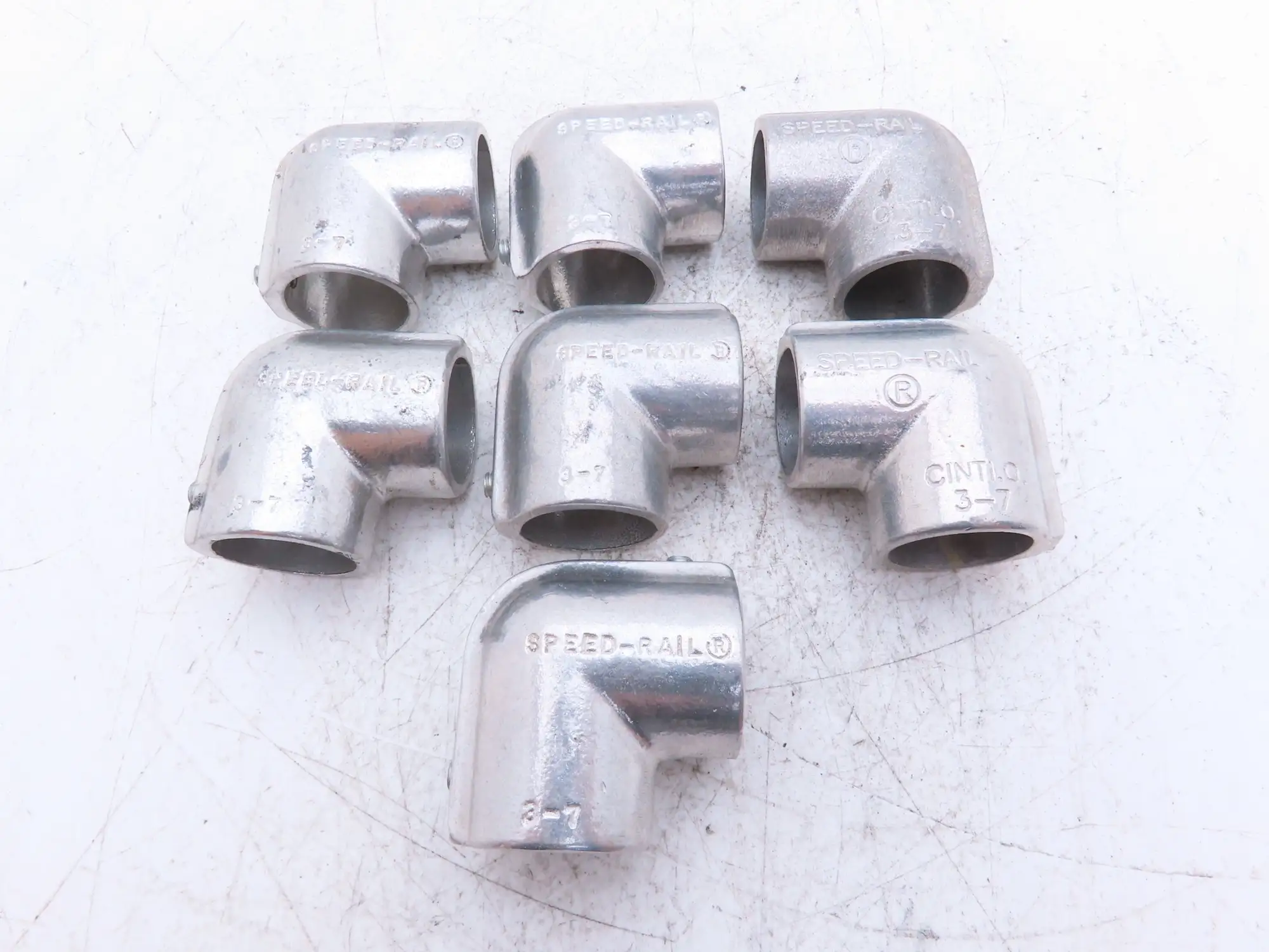 Hollaender 3-7 1-1/4 Speed-Rail Elbow 1-1/4" Pipe Fits 1.66" OD Lot of 7
