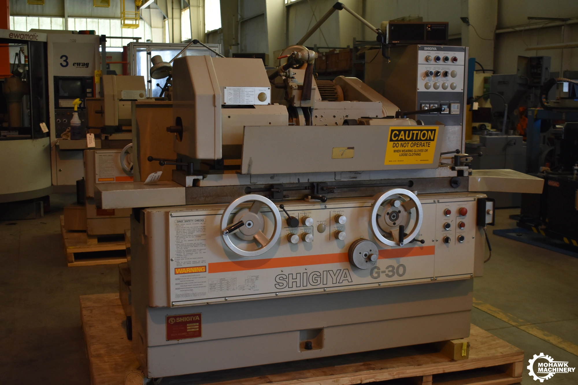12" x 16" SHIGIYA "GP-30B-40A" AUTOMATIC HYDRAULIC PLAIN CYLINDRICAL GRINDER w/SONY DIGITAL READOUTS