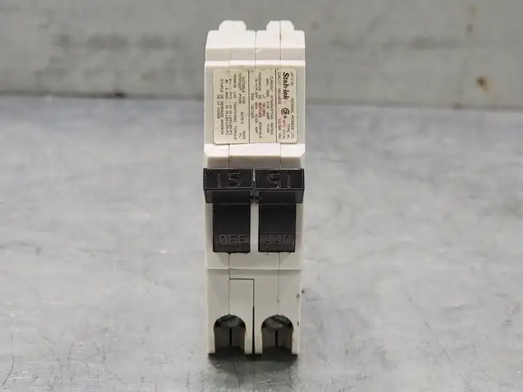 Used FEDERAL PIONEER NC215 Switchgears British Columbia CA | Lenmark #243571