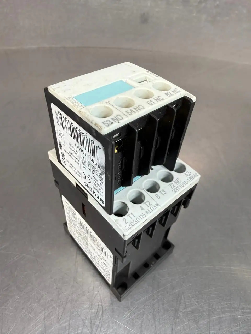 Siemens 3ZX1012-0RH11-1AA1 w/ 3RH1911-1MA11 Contactor (9.3.2)