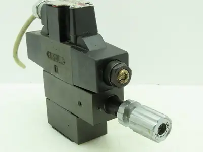 Daikin Kogyo Solenoid Controlled Hydraulic Valve Stack W/ Check and Reducing