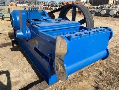 USED NATIONAL OILWELL 300Q-5