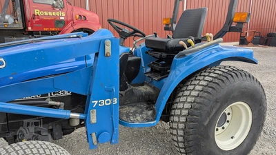 USED 1999 NEW HOLLAND TC33D