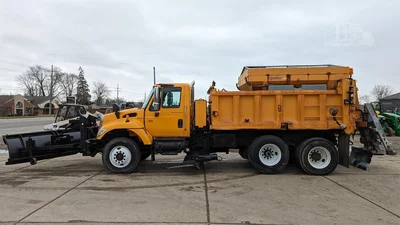USED 2005 INTERNATIONAL WORKSTAR 7400
