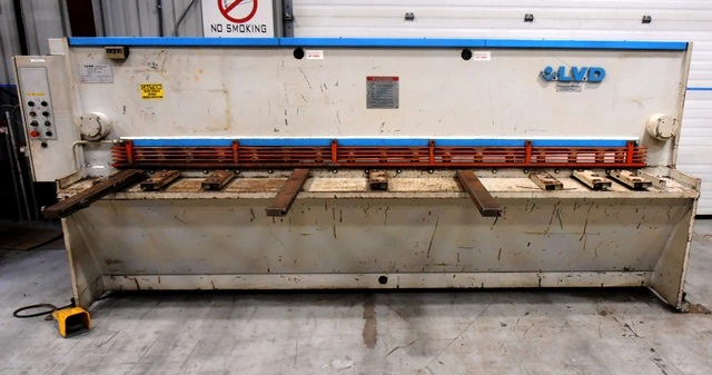 LVD JS 25/10 10' x 1/4" Hydraulic
Squaring Shear, New 1993