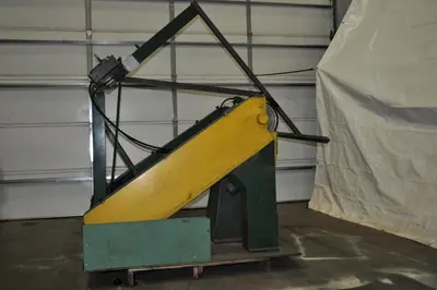 5 HP BUFFING / POLSIHING LATHE WITH IDLE PULLY STANDS