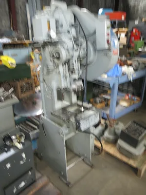 Niagara A-8 Punch Press 8 Ton 1 phase