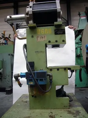 USED ENERPAC 60 TON