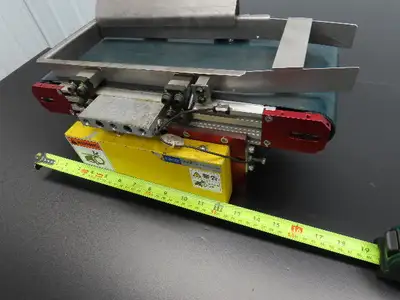NKE 6"x 17" Small Parts Conveyor Low Profile Flat Belt Slow Feed 220V 3PH 1FPM