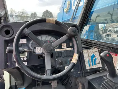 USED 2008 GENIE GTH-1056
