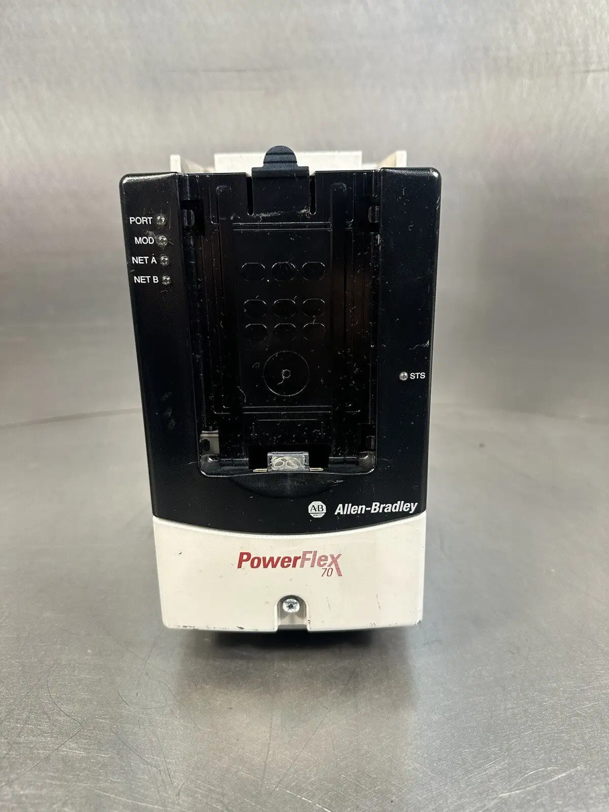 Allen-Bradley 20A D 2P1A3AYYNNC0 PowerFlex 70 480V, 1HP, 2.4A (BIN-1.4.4)