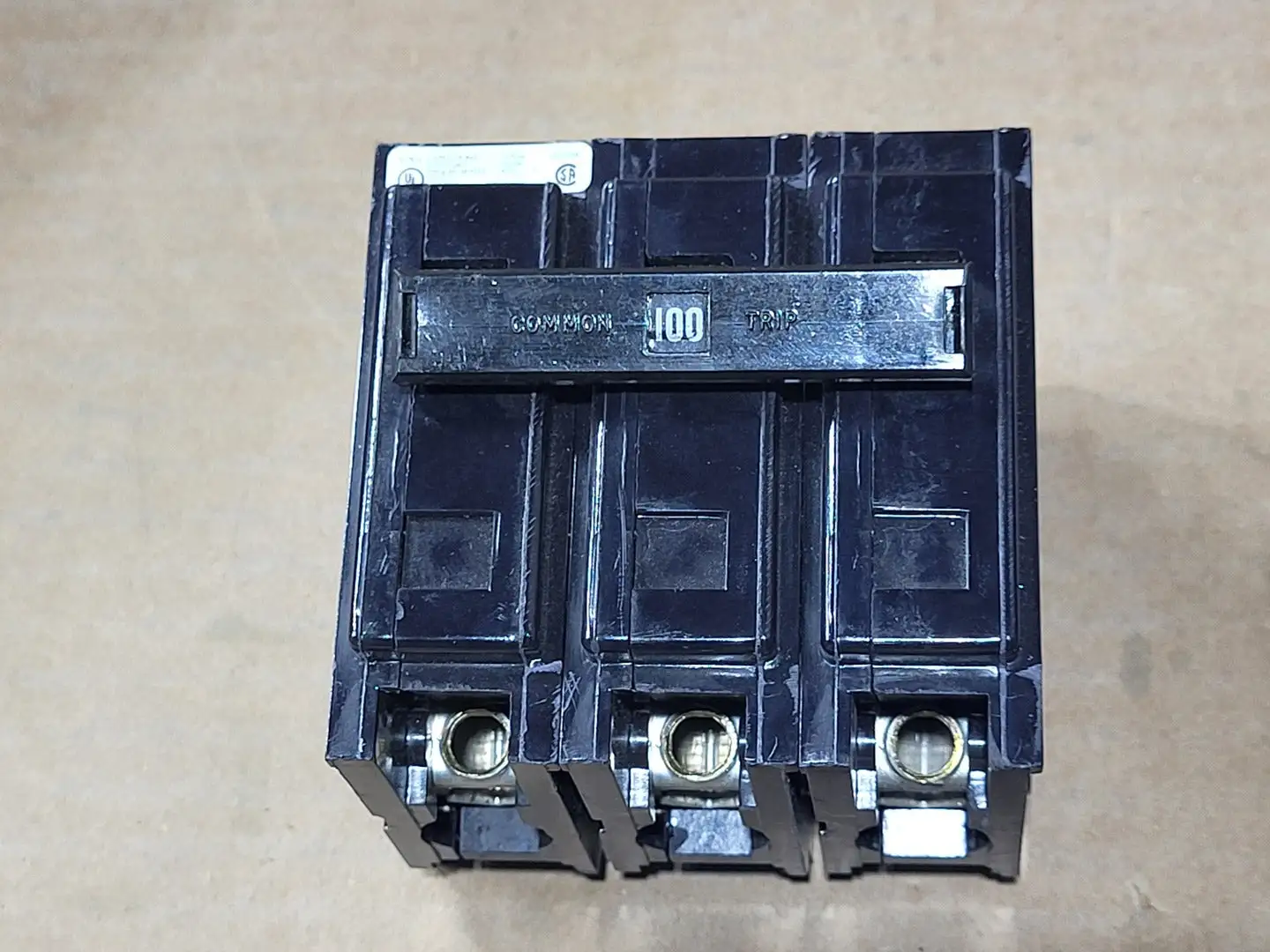 Used CUTLER-HAMMER BAB3100H Switchgears British Columbia CA | Lenmark #1438330