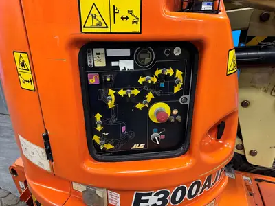 Used 2012 JLG E300AJP Manlifts Minnesota US | Birnstengel Equipment #1550152