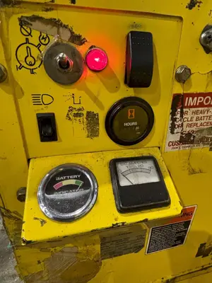 USED CUSHMAN 898361