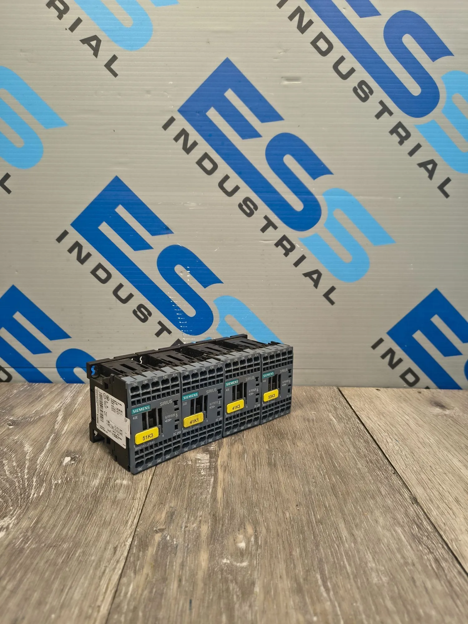 Used SIEMENS 3RH2140-2FB40 Misc Electrical & Power Parts South Carolina US | ESS Industrial Equipment Sales #1299998