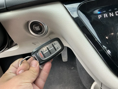 USED 2020 CHRYSLER VOYAGER