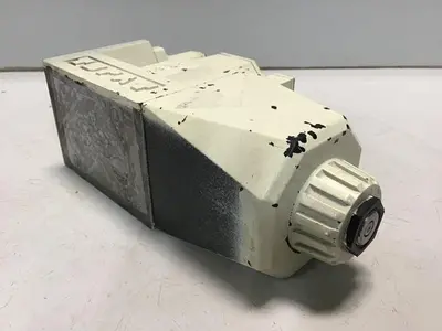 USED VICKERS DG4V-5-2A-M-P7L-H-7-40