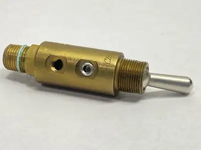 Used CLIPPARD PNEUMATIC TOGGLE VALVE 2-WAY Valves/Fittings | Maverick Industrial Sales #1100133