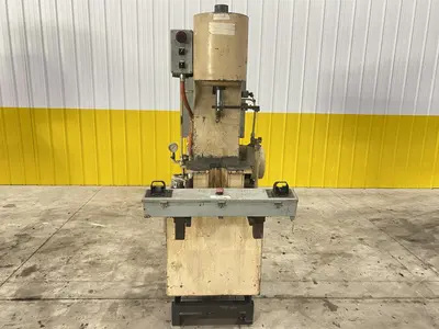 USED DENNISON 7748