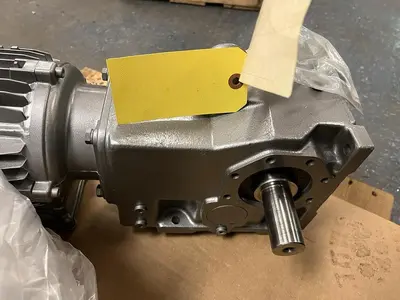 New | in-Stock NORD SK90161LXZ-90-L/4-CUS-BRE20-HL-SR-RD Speed Reducers | Surplus Asset Holdings #1204394