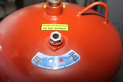 SPC7643  Tank 35 gallon vertical tank, CS, 150 psi@ 240F internal, dome Hydronic Expansion Tank