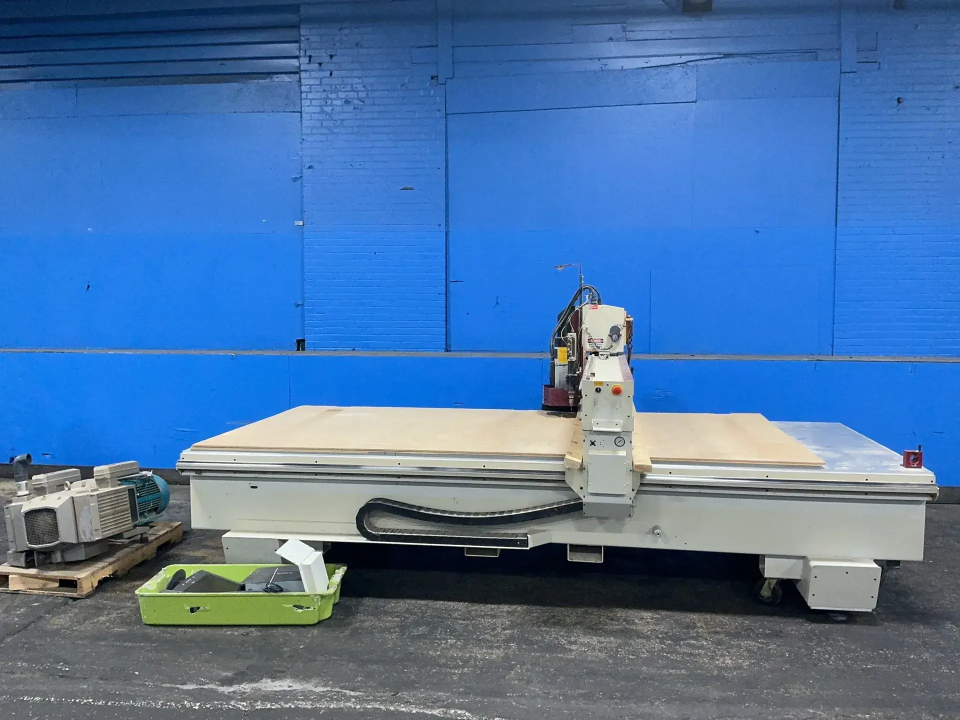 Used AXYZ AUTOMATION INC 5012 CNC Routers Ohio US | HGR 24 #1291974