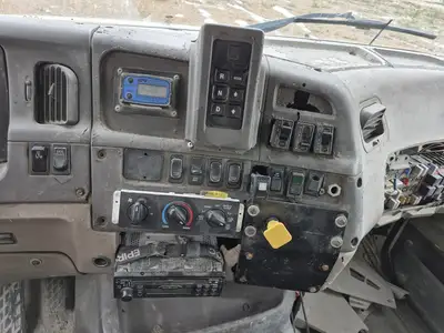 Used 2006 STERLING L9500 Automotive Equipment British Columbia CA | Lenmark #266457