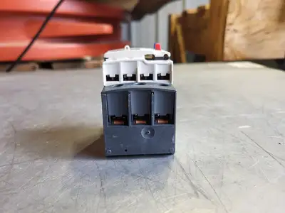 NEW SCHNEIDER ELECTRIC LRD07