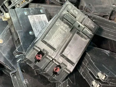 Used ABB, GENERAL ELECTRIC _UNKNOWN_ Circuit Breakers Ohio US | HGR 24 #1291840