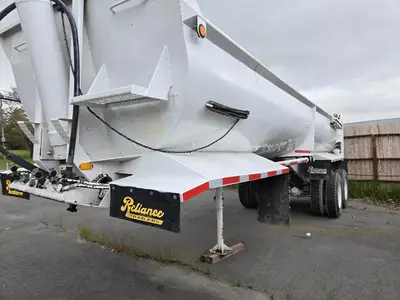 USED 1985 RELIANCE 28FT