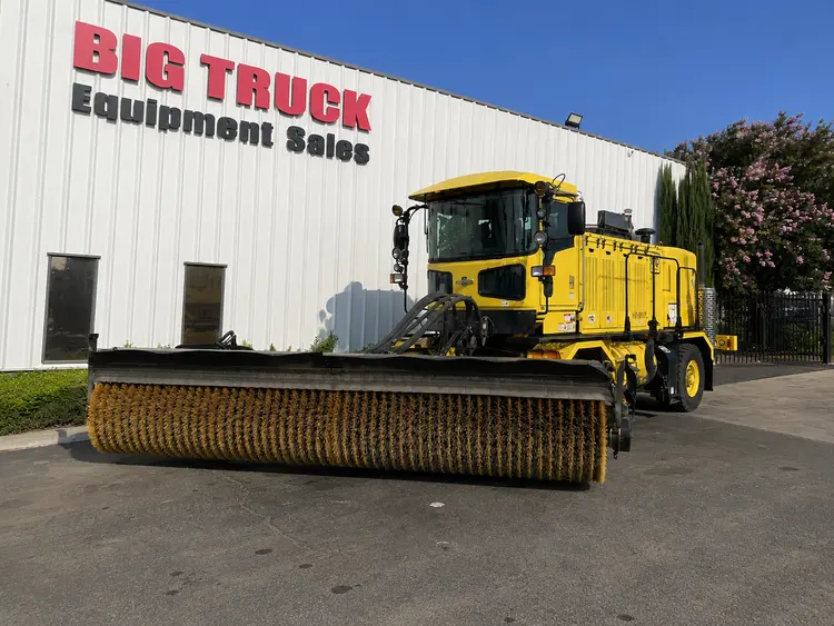 Used 2008 OSHKOSH HB2718 Street Sweeper California US | Big Truck & Equipment #1412333