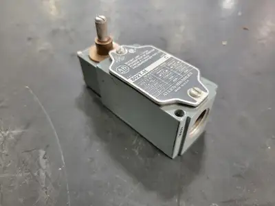 USED ALLEN-BRADLEY 802T-H