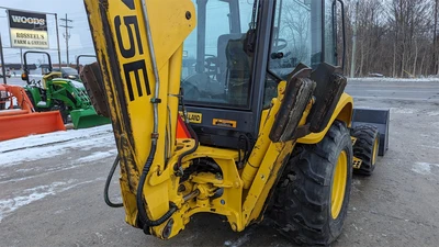 USED NEW HOLLAND 675E