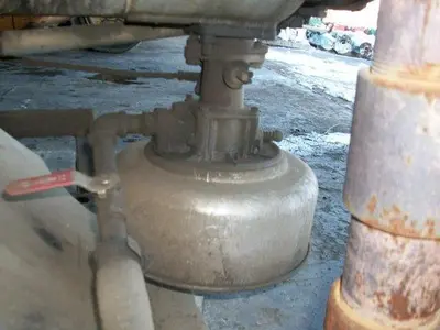 USED OILWELL E-20 RC SINGLE CYLINDER NATURAL GAS OILFIELD PUMP JACK ENGINE