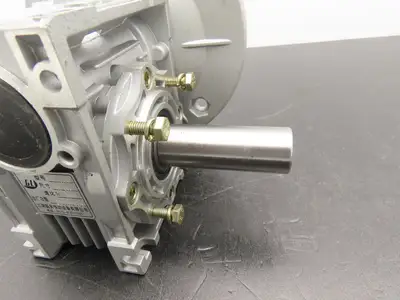 Jiangyin Guoliang NMRV040 Worm Gearbox 20:1 Reducer 75 RPM Hollow Shaft IEC 71